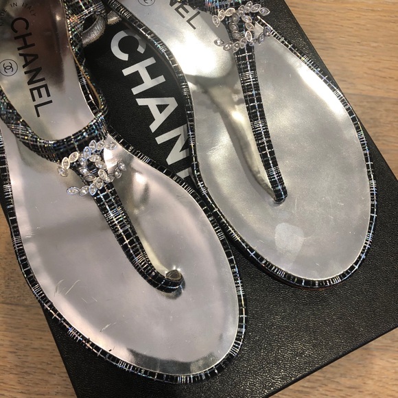 ❌SOLD❌ Chanel Crystal Thong Sandals - Picture 8 of 8